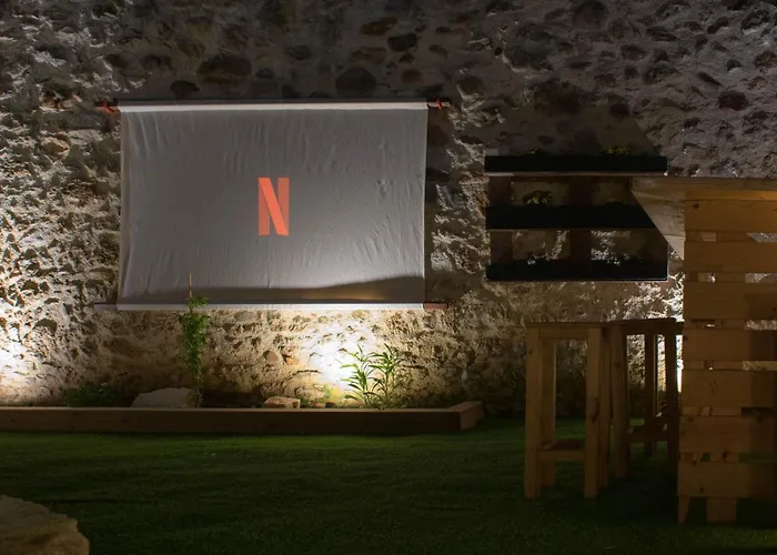 Oasis By The Sea 하니아